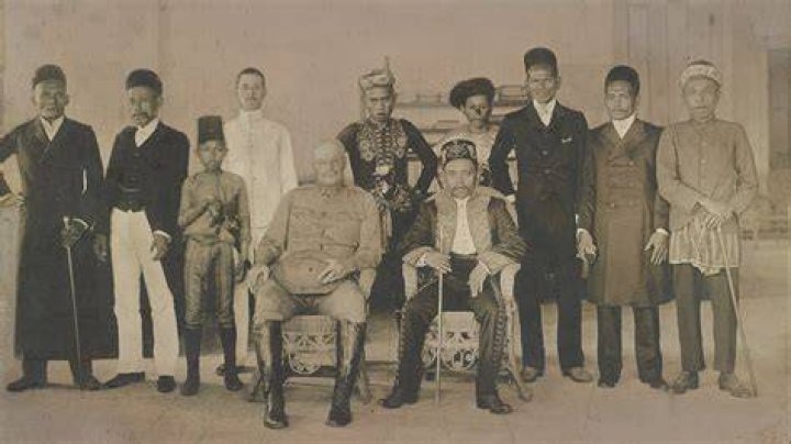 Are the philippines a us protectorate?